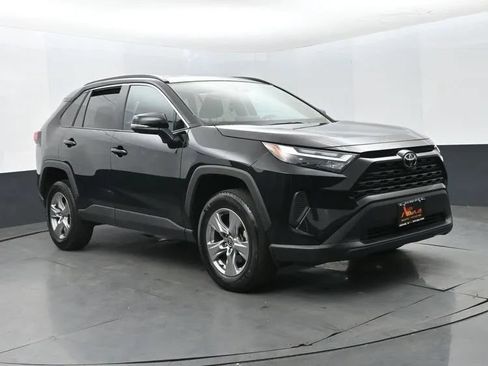 Used 2024 Toyota RAV4 XLE FWD image 2