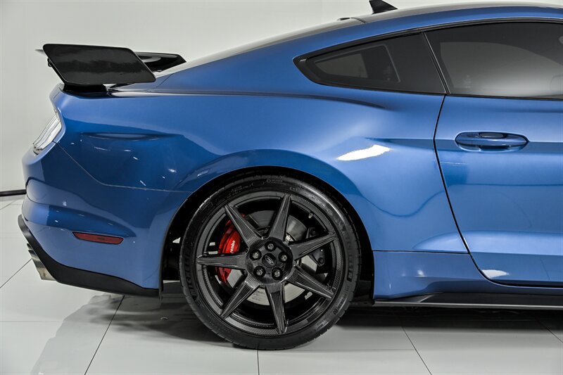 Used 2021 Ford Mustang Shelby GT500 w/ Carbon Fiber Track Pack RWD image 15