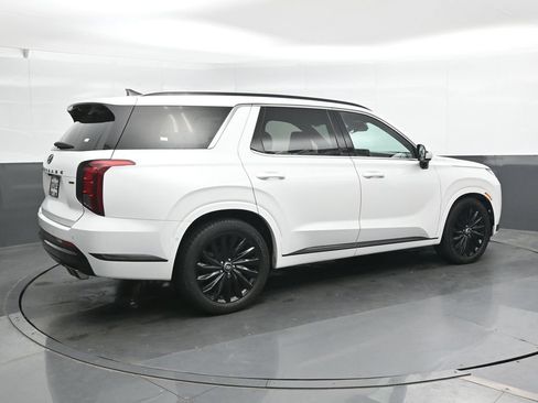 Used 2024 Hyundai Palisade Calligraphy AWD/4WD image 3