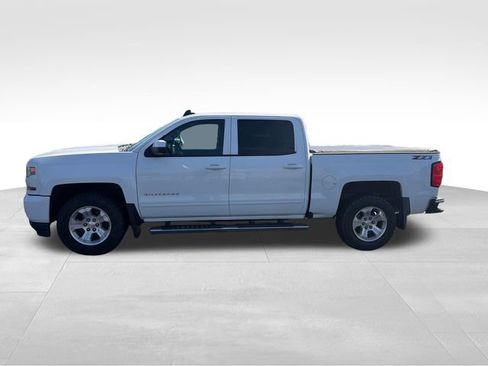 Used 2018 Chevrolet Silverado 1500 LT w/ All Star Edition AWD/4WD image 2
