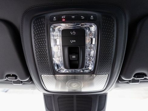 Used 2024 Mercedes-Benz Maybach GLS 600 4MATIC image 25