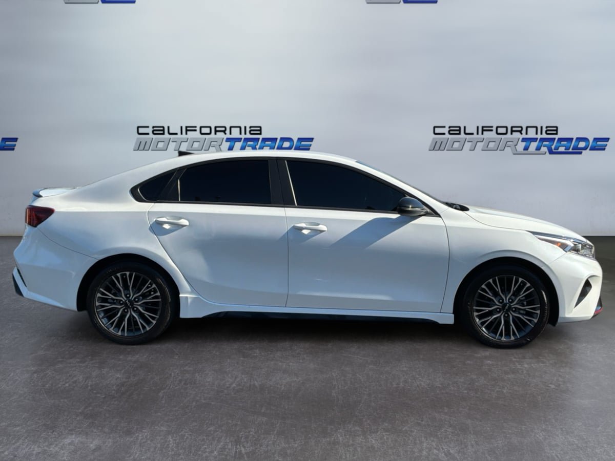 Used 2024 Kia Forte GT-Line FWD image 4