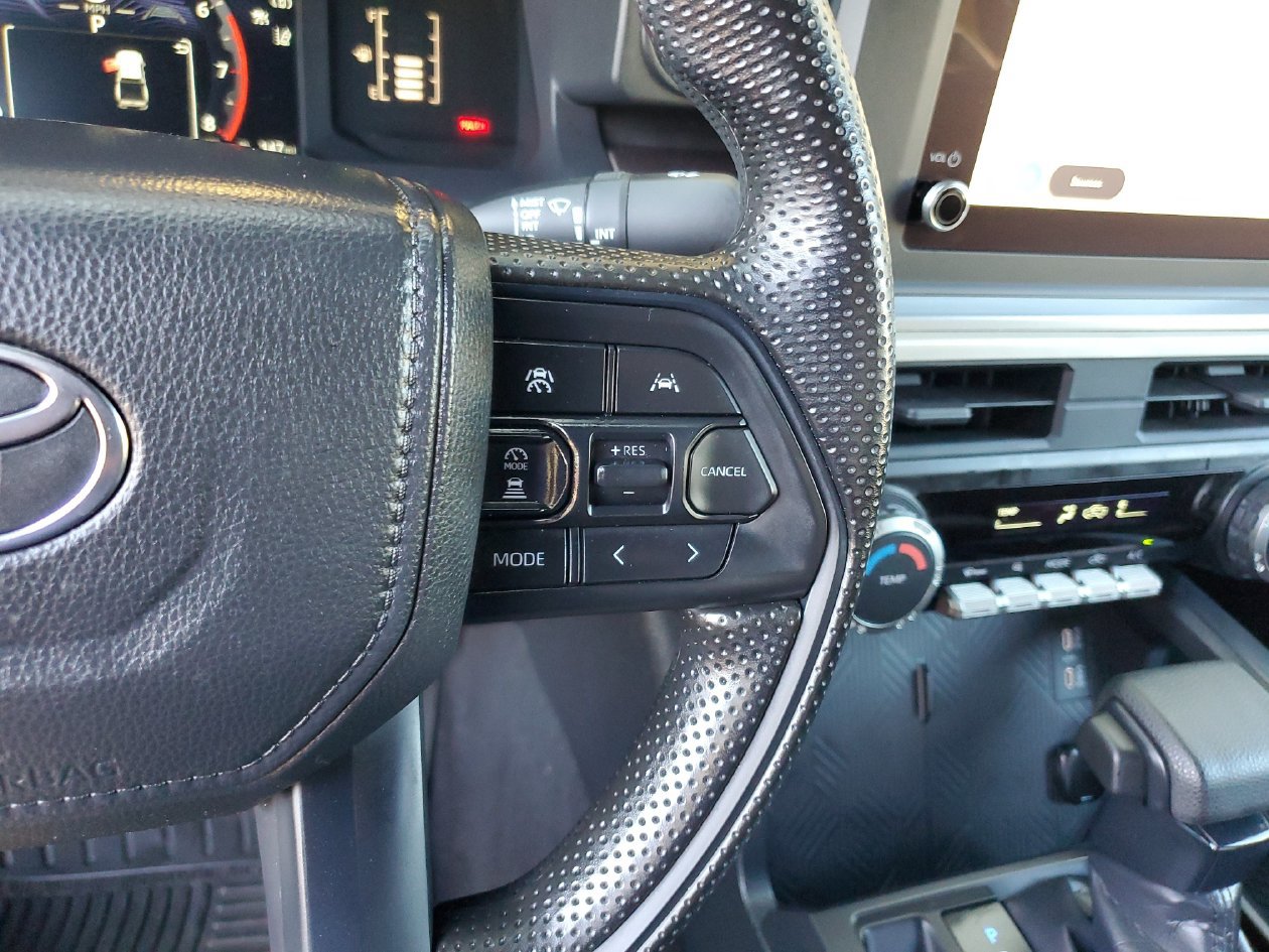 Used 2024 Toyota Tacoma SR5 AWD/4WD image 29