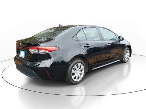 Used 2024 Toyota Corolla LE image 6
