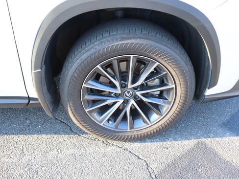 Used 2024 Lexus NX 250 FWD w/ Towing Package (2000 Lbs) image 36