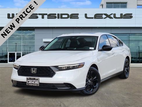 Used 2025 Honda Accord SE image 1