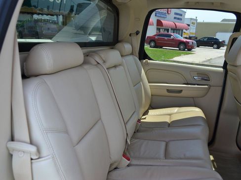 Used 2008 Cadillac Escalade EXT AWD/4WD image 39