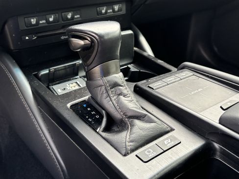 Used 2021 Lexus ES 300h w/ Premium Package image 26