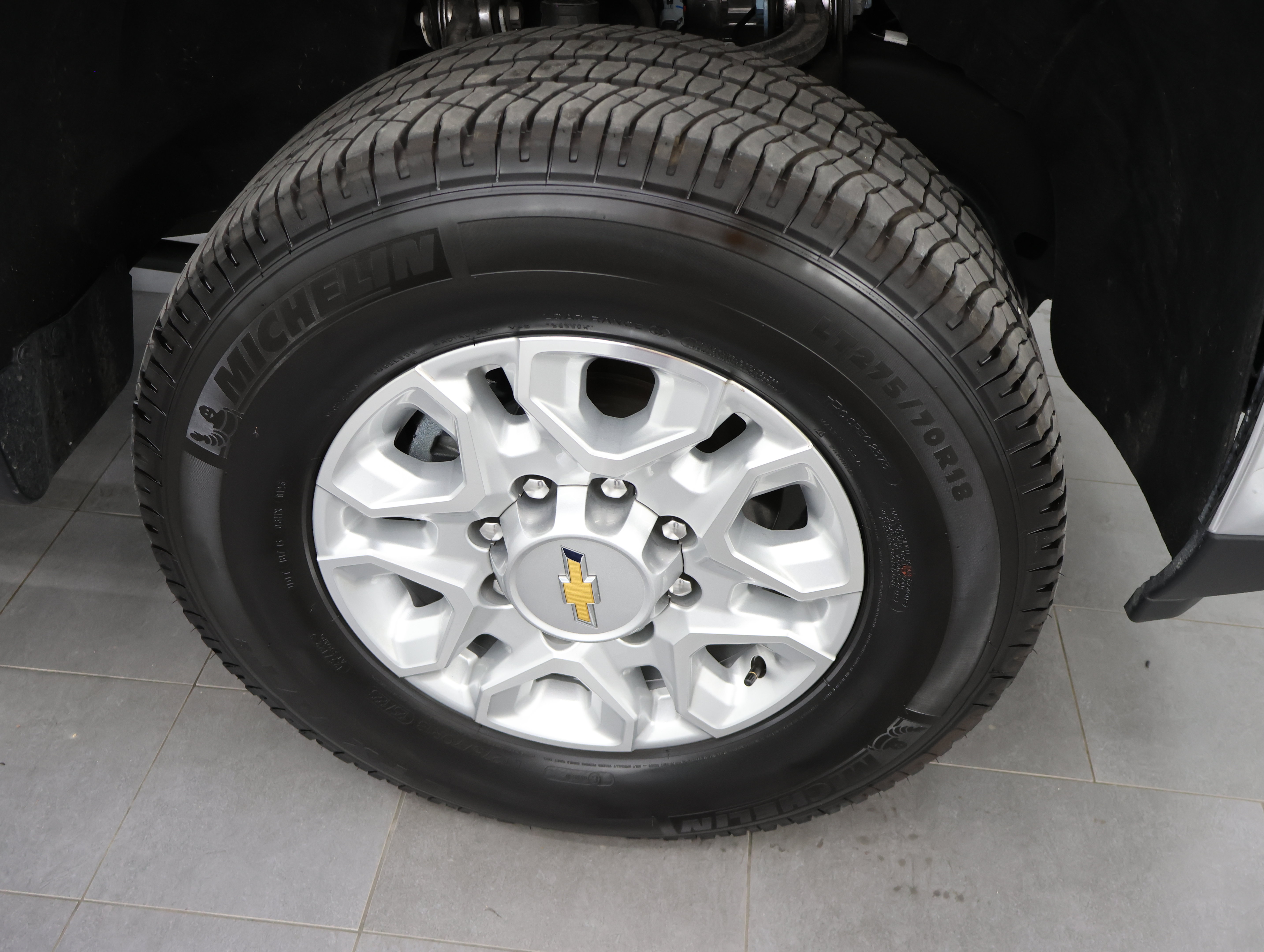 Used 2026 Chevrolet Silverado 2500 LT AWD/4WD image 3