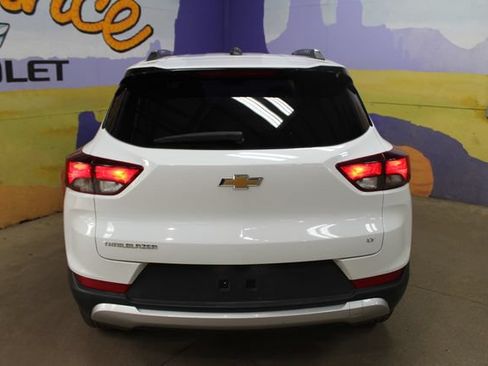 Used 2025 Chevrolet TrailBlazer LT FWD image 7