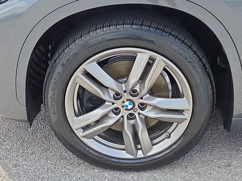 Used 2022 BMW X1 xDrive28i w/ M Sport Package AWD/4WD image 7
