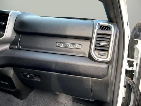 Certified 2024 RAM 2500 Big Horn w/ Night Edition AWD/4WD image 20