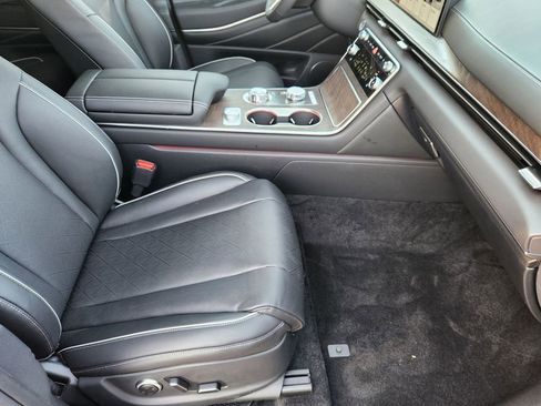 New 2026 Genesis GV80 2.5T Prestige image 9