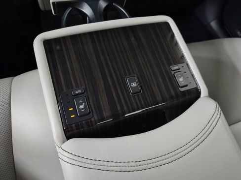 Used 2014 Lexus LS 460 AWD w/ Comfort Package image 32