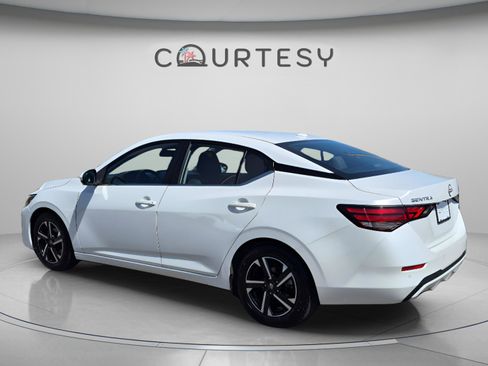 Certified 2024 Nissan Sentra SV FWD image 5