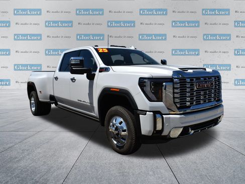 Used 2025 GMC Sierra 3500 Denali w/ Denali Reserve Package image 3