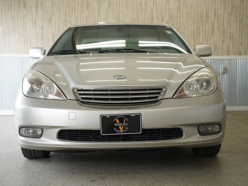 Used 2003 Lexus ES 330 4dr Sdn image 3