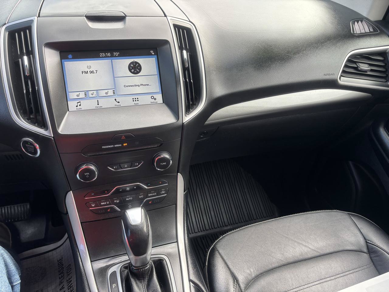 Used 2018 Ford Edge SEL w/ Equipment Group 201A AWD/4WD image 9