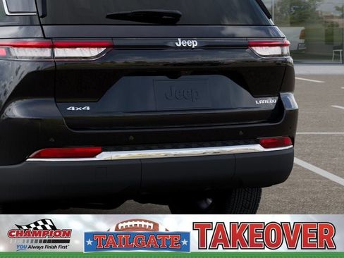 New 2026 Jeep Grand Cherokee Laredo AWD/4WD image 13