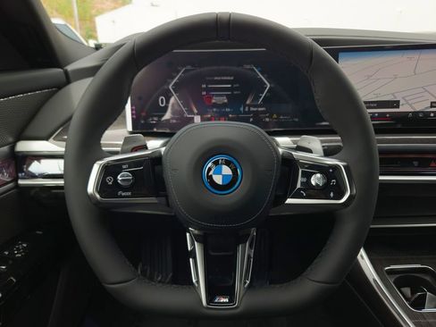 New 2026 BMW 750e xDrive AWD/4WD image 15