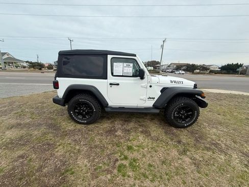 Certified 2022 Jeep Wrangler Sport AWD/4WD image 8