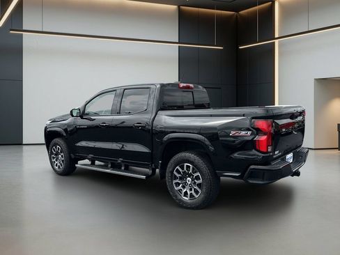 Used 2024 Chevrolet Colorado Z71 w/ Z71 Convenience Package 2 AWD/4WD image 3
