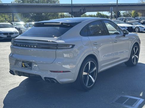 Used 2024 Porsche Cayenne S w/ Premium Package Plus (PP1) image 8