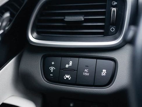 Used 2019 Kia Sorento SX image 30