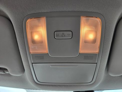Used 2025 Kia Soul LX w/ LX Technology Package FWD image 27