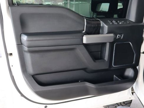 Used 2019 Ford F250 Platinum w/ Platinum Ultimate Package image 19