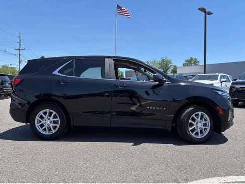 Used 2023 Chevrolet Equinox LT FWD image 5