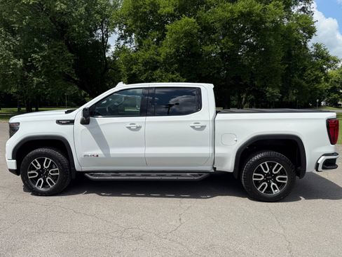 Used 2024 GMC Sierra 1500 AT4 w/ Technology Package image 7