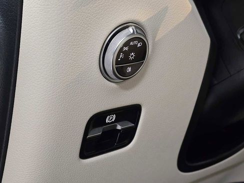 Certified 2024 Mercedes-Benz GLC 300 GLC 300 image 25