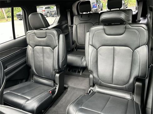 Certified 2022 Jeep Grand Cherokee L Overland image 23