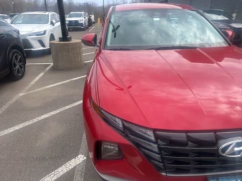 Used 2022 Hyundai Tucson SE image 5