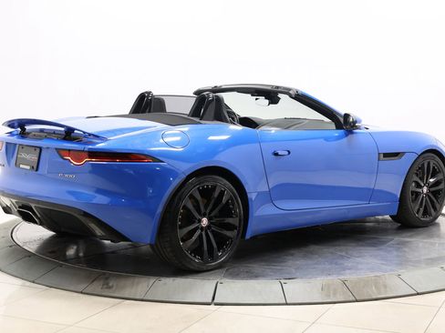 Used 2020 Jaguar F-TYPE Convertible image 4