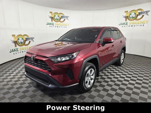 Used 2022 Toyota RAV4 LE AWD/4WD image 4