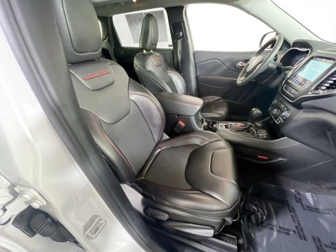 Used 2022 Jeep Cherokee Trailhawk w/ Sun, Sound & Nav Group image 28