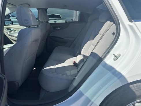 Used 2023 Chevrolet Malibu LS image 18