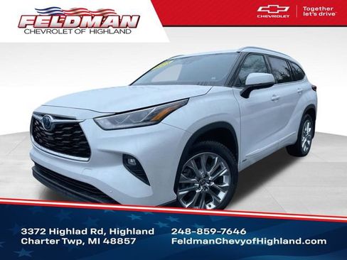 Used 2023 Toyota Highlander Limited image 1