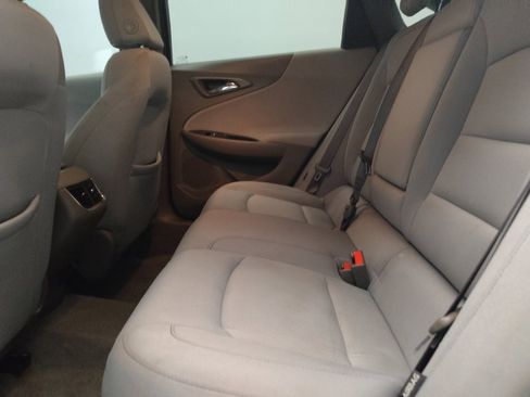 Used 2018 Chevrolet Malibu LT FWD image 18