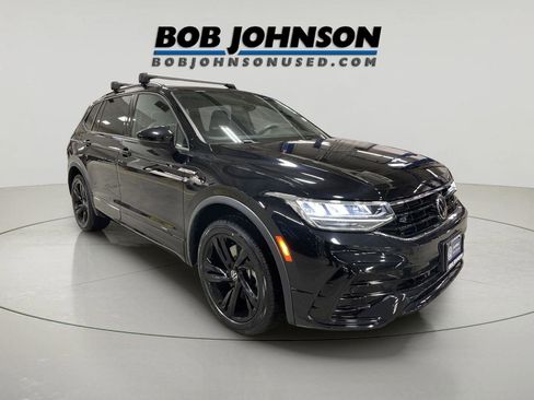 Used 2025 Volkswagen Jetta SE w/ Sunroof Package image 1