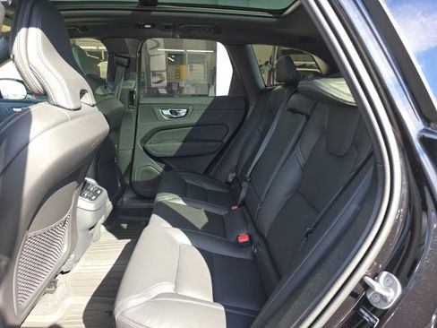 New 2026 Volvo XC60 B5 Ultra w/ Climate Package AWD/4WD image 19