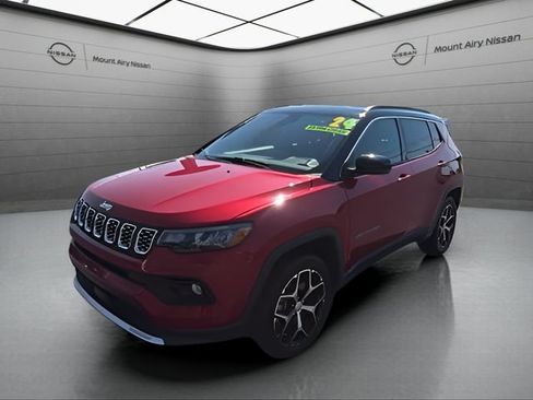 Used 2024 Jeep Compass Limited AWD/4WD image 7