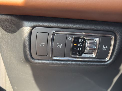 Used 2022 Lincoln Aviator Reserve w/ Elements Package Plus AWD/4WD image 29