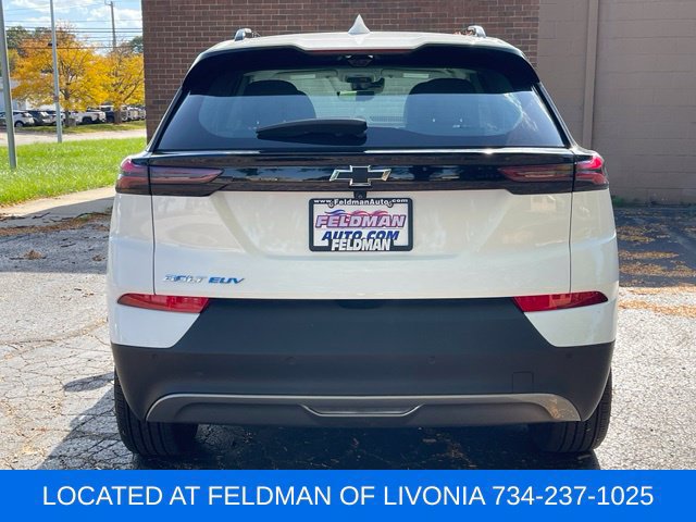 Used 2023 Chevrolet Bolt EUV Premier w/ Super Cruise Package FWD image 4
