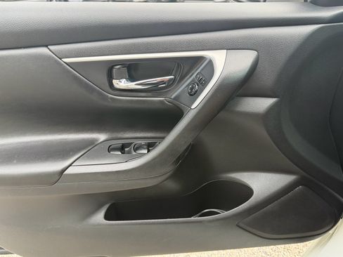 Used 2018 Nissan Altima 2.5 SV FWD image 33