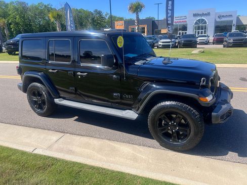 Certified 2021 Jeep Wrangler Unlimited Sahara AWD/4WD image 2