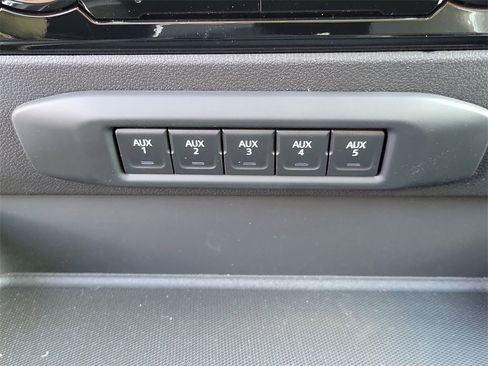 New 2025 GMC Sierra 3500 SLT w/ SLT Premium Package image 36