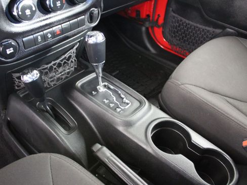 Used 2017 Jeep Wrangler Unlimited Sport w/ Max Tow Package image 15